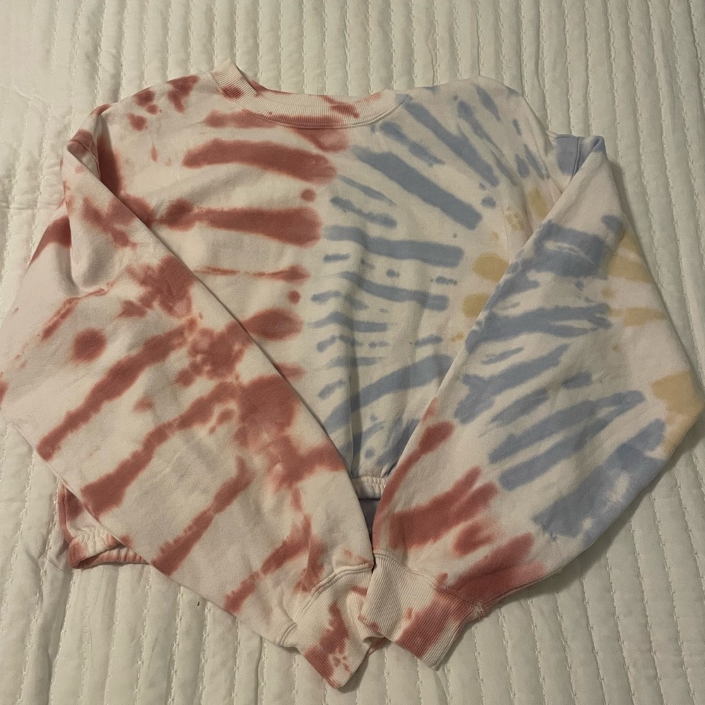 Cropped tye die Z Supply pullover size medium.